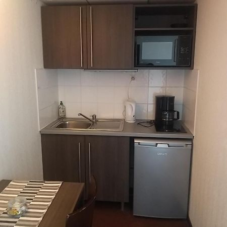 Studio Privatif Dans Hotel Residence Nimes Gare Εξωτερικό φωτογραφία