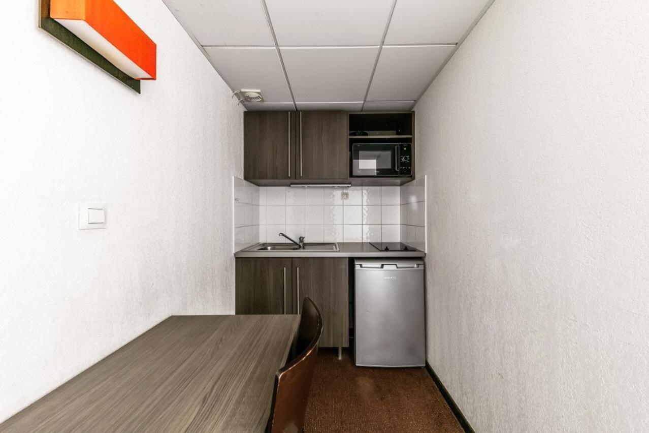 Studio Privatif Dans Hotel Residence Nimes Gare Εξωτερικό φωτογραφία
