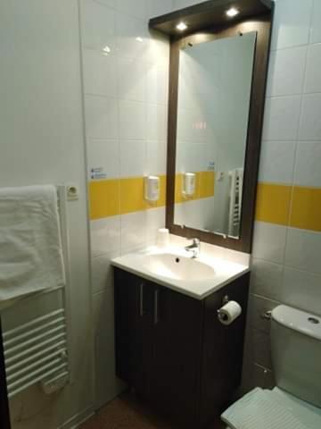 Studio Privatif Dans Hotel Residence Nimes Gare Εξωτερικό φωτογραφία