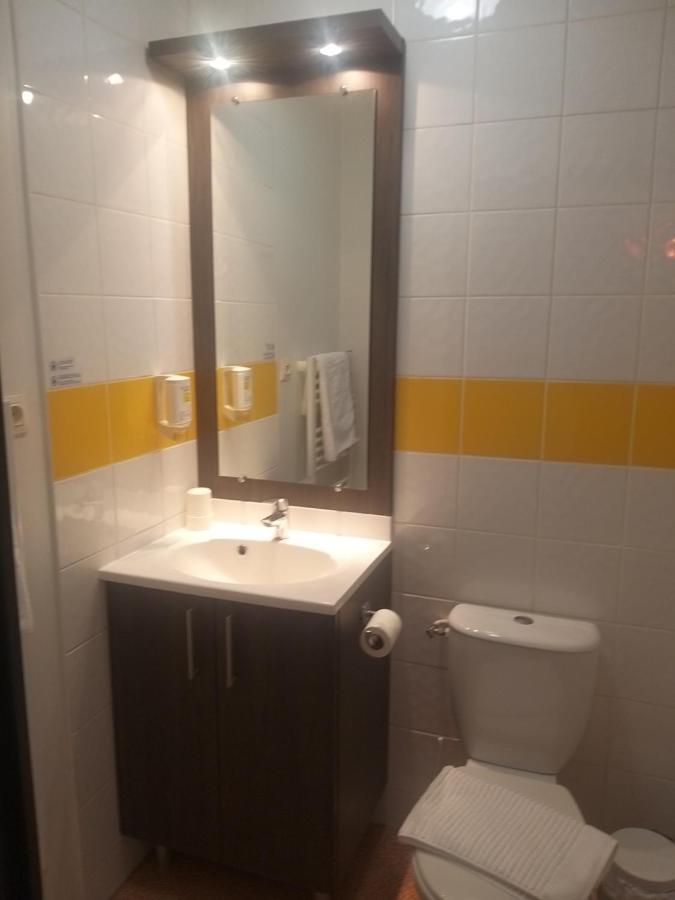 Studio Privatif Dans Hotel Residence Nimes Gare Εξωτερικό φωτογραφία