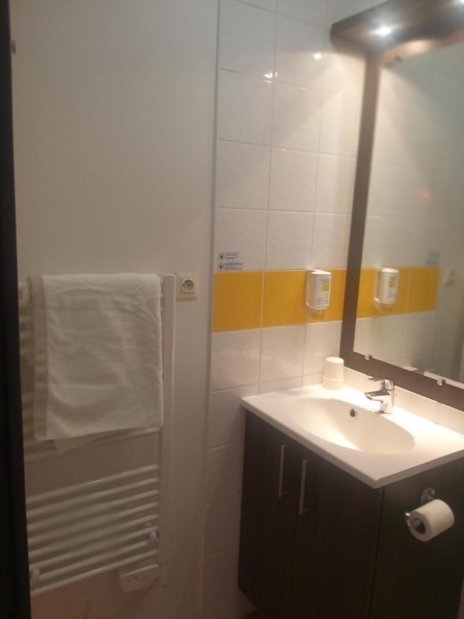 Studio Privatif Dans Hotel Residence Nimes Gare Εξωτερικό φωτογραφία