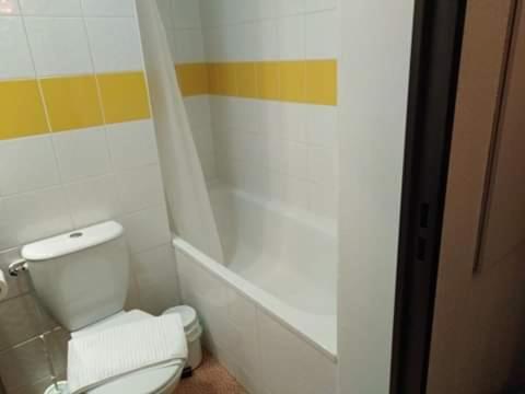 Studio Privatif Dans Hotel Residence Nimes Gare Εξωτερικό φωτογραφία